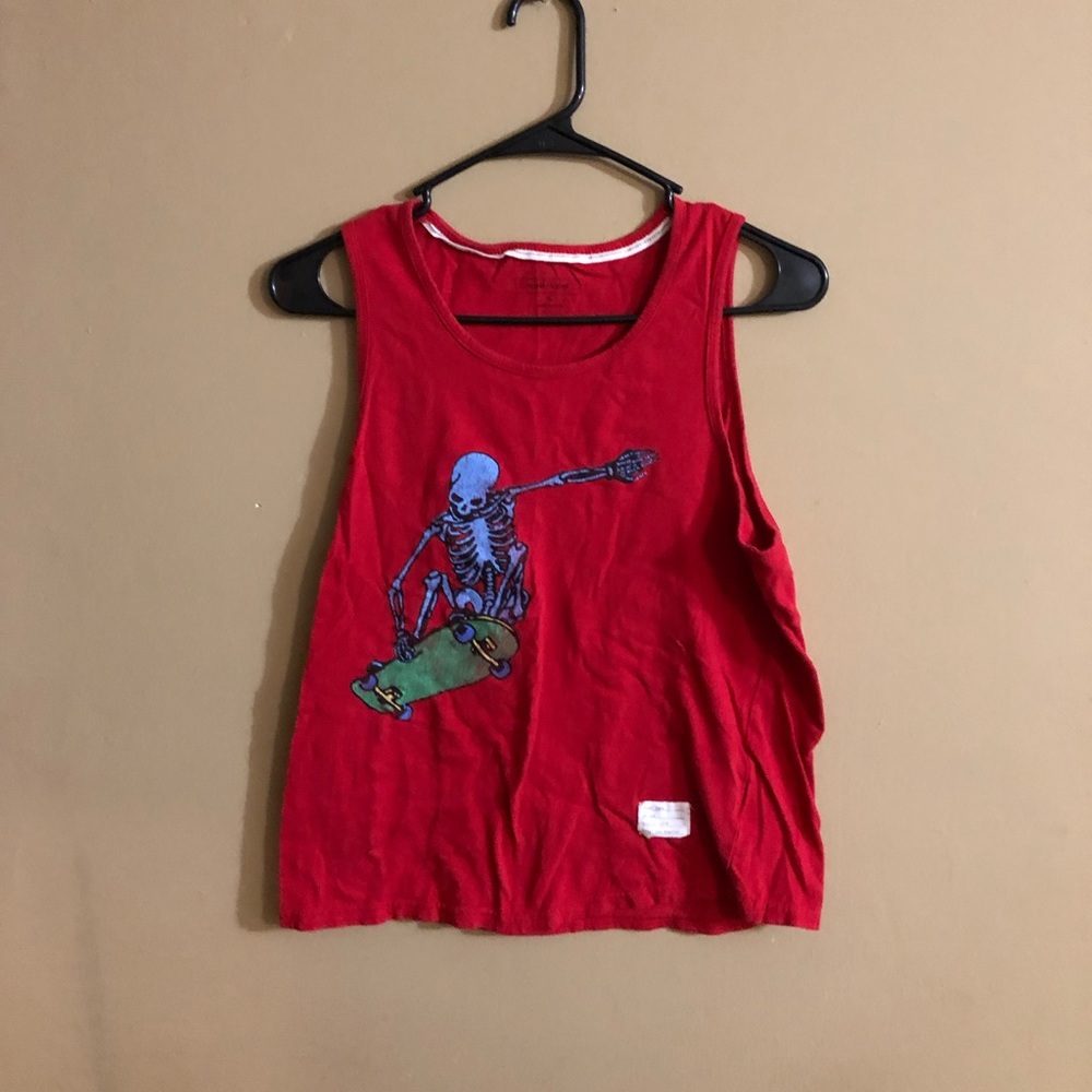 Adam Levine red tank